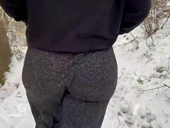 Public flashing of a curvy mom's huge ass in nature