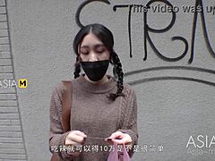 아시아 포르노 비디오: 길거리에서 과 오르가즘