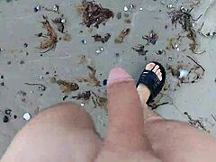 Openbare naaktheid op het strand