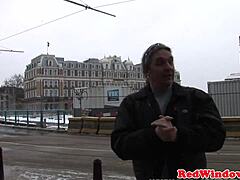 Amsterdam turisti saa doggy styled paikallinen prostituoitu